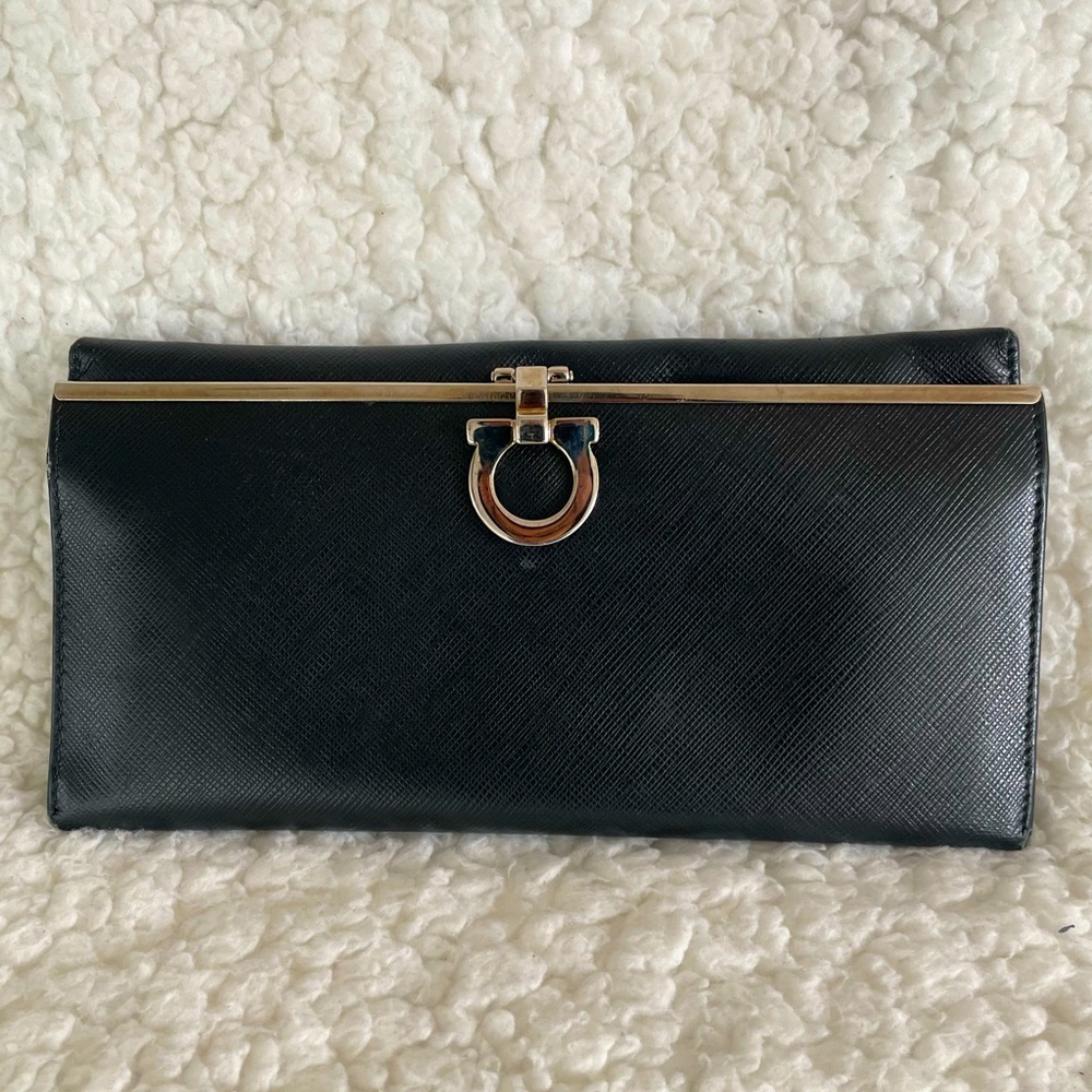 ♠️ Ferragamo Long Clasp Wallet, Black